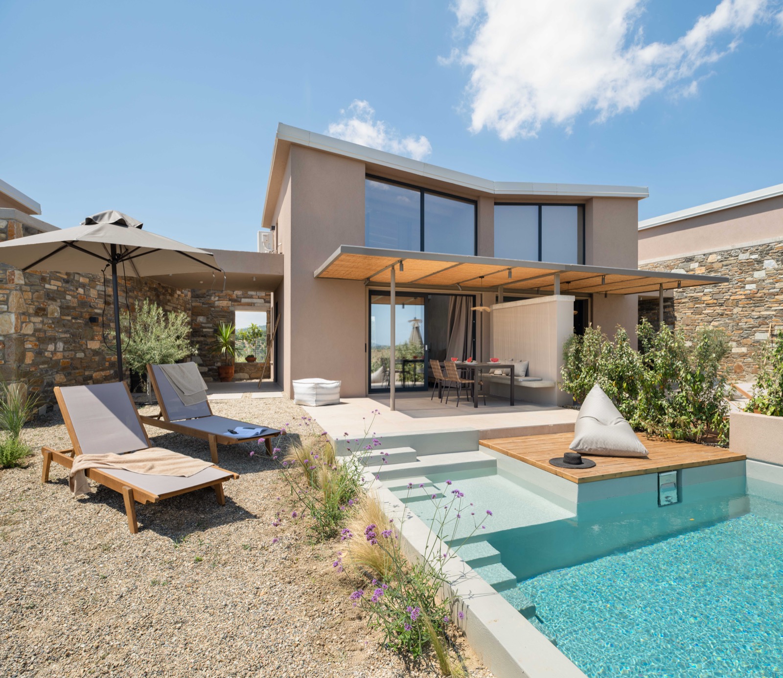 villas-nikiti-greece-villa-pool-relax-garden